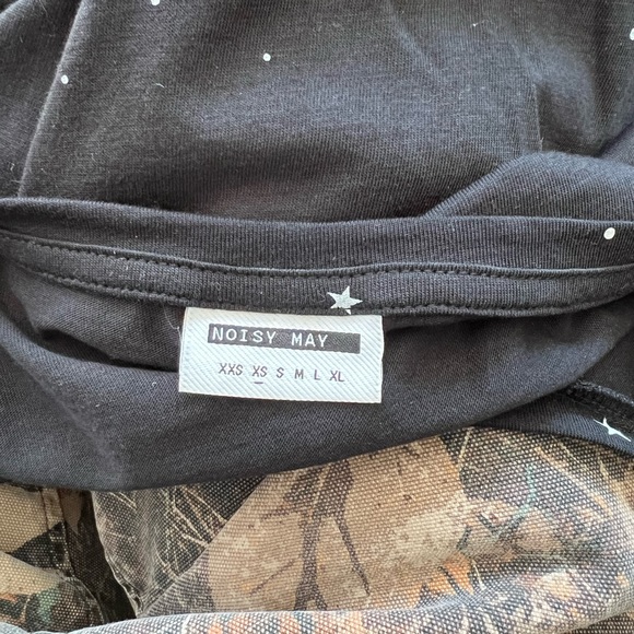 Space and moon shirt - Picture 6 of 6